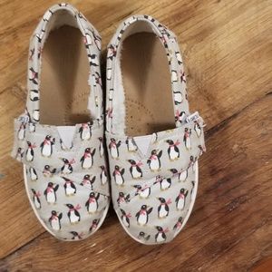 Penguin fleece lined Toms